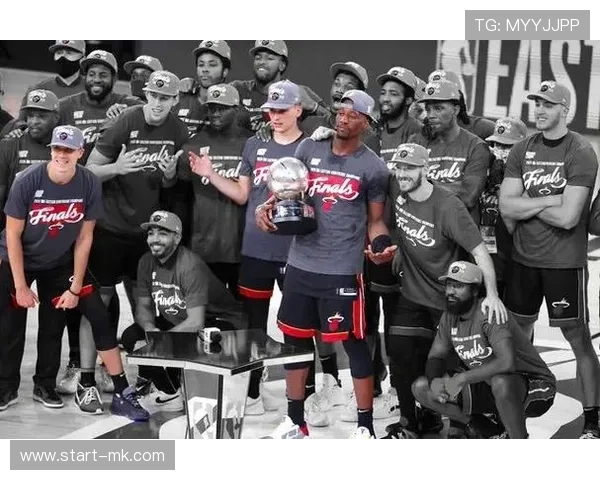 罗宾逊与阿德巴约联手助力球队逆转取胜